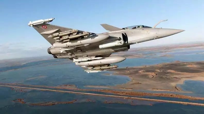 Des modernisations concernant le système Rafale sont elles attendues afin de continuer à faire voler l’avion jusqu’en 2050 et plus.
