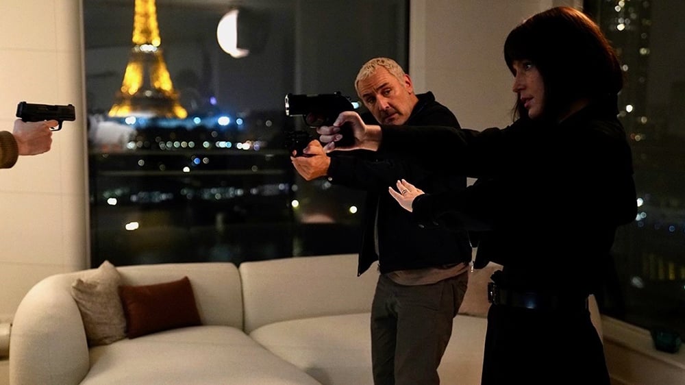Chien 51, de Cédric Jimenez, avec Gilles Lellouche, Adèle Exarchopoulos, Louis Garrel, Romain Duris, Valeria Bruni Tedeschi, Artus et Daphné Patakia. 1h45. Sortie mercredi 15 octobre.