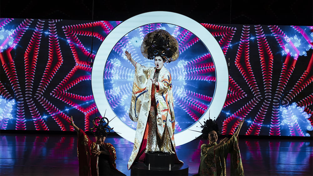 « Barocco », un véritable tourbillon visuel et musical mêlant théâtre, danse, musique baroque et vidéo.