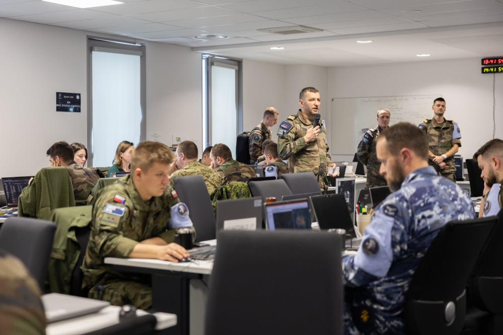 Plus de 200 joueurs ont participé à l'exercice SparteX dans les nouveaux locaux du commandement de l'espace à Toulouse.