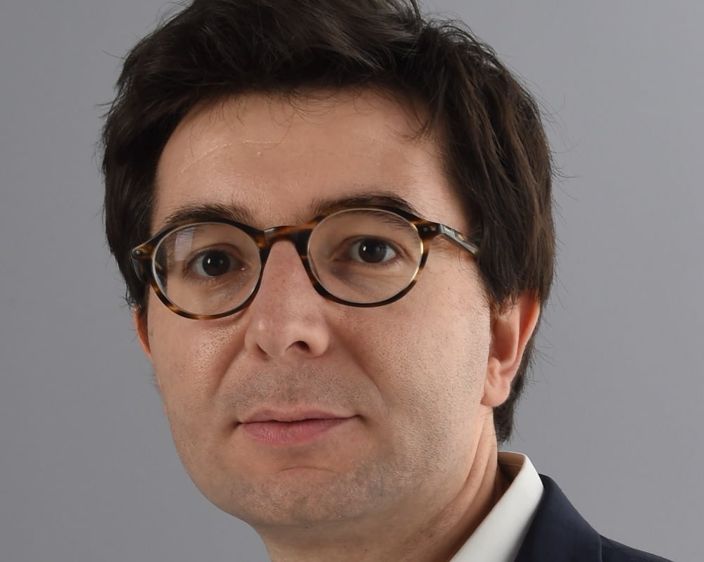 L’économiste Eric Monnet est directeur d’études à l’EHESS et professeur à l’École d’Économie de Paris. Prix du meilleur jeune économiste français en 2022, il a publié plusieurs ouvrages sur les banques centrales ou encore la zone euro.