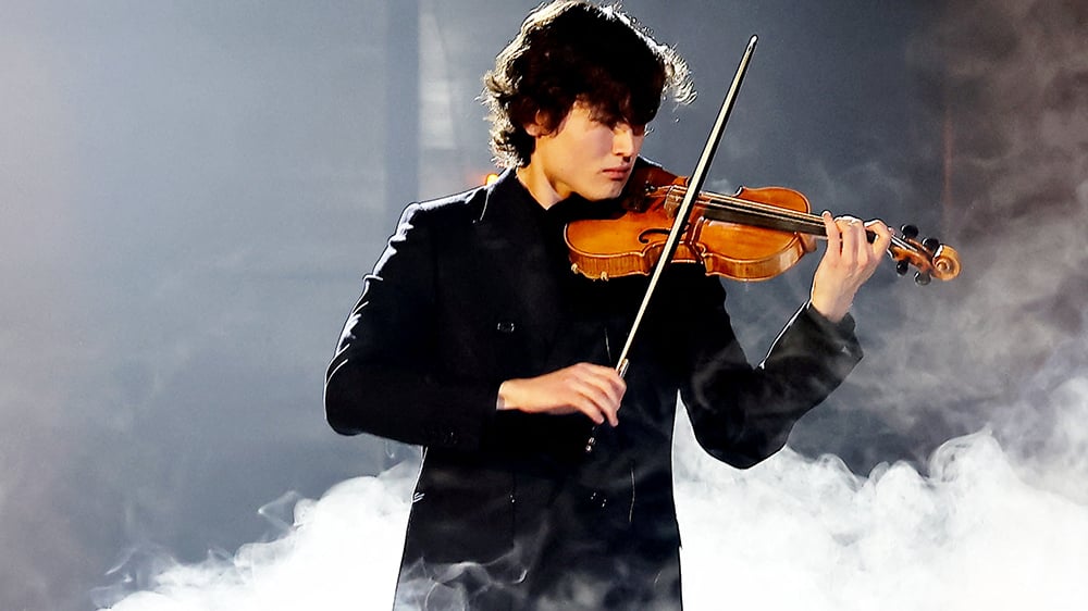 Daniel Lozakovich lors de l'enregistrement de l’émission « Le gala des Pièces Jaunes », le concert événement au Zénith de Paris, diffusée le 28 janvier 2023 sur France 2 (enregistrée le 25 janvier 2023).