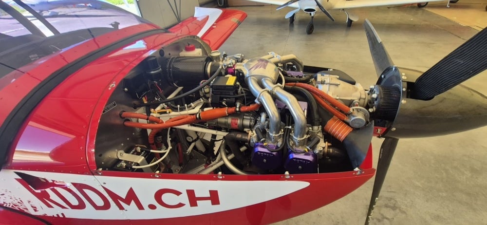La société aindinoise Unicorn Aviation a développé un kit d'injection pour l'aviation légère qui permet d'utiliser de l'essence, du bioéthanol ou un mélange des deux carburants pour voler.