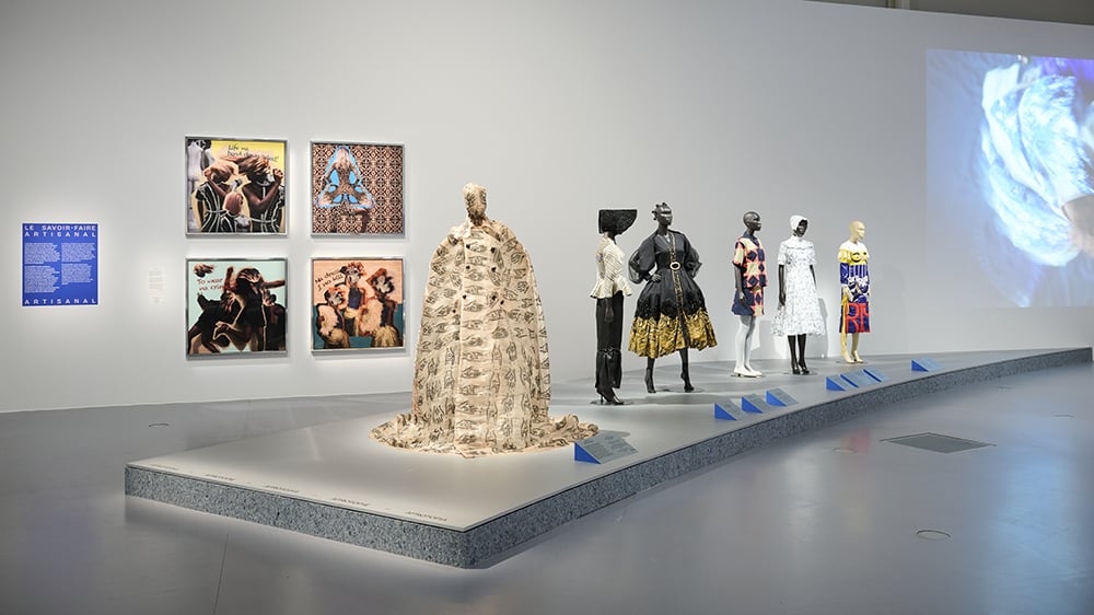 Vue d'une partie de l'exposition "Africa Fashion".