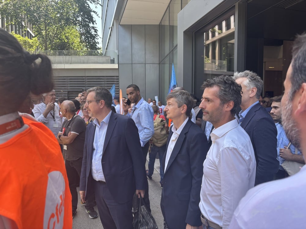 Les directeurs généraux de Orange, Jérôme Hénique, Bouygues Telecom, Benoôt Torloting, et de Free, Nicolas Thomas.