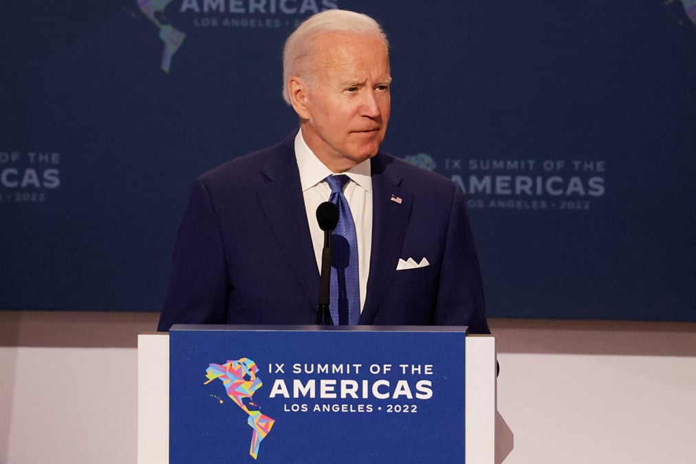 Biden accuse les groupes petroliers de profiter de l'inflation