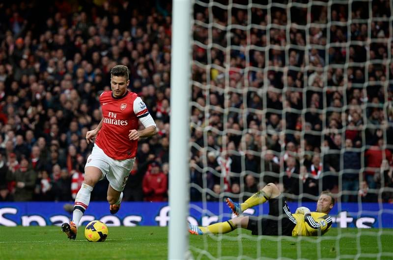 Premier League: Liverpool pioche, Arsenal prend le large
