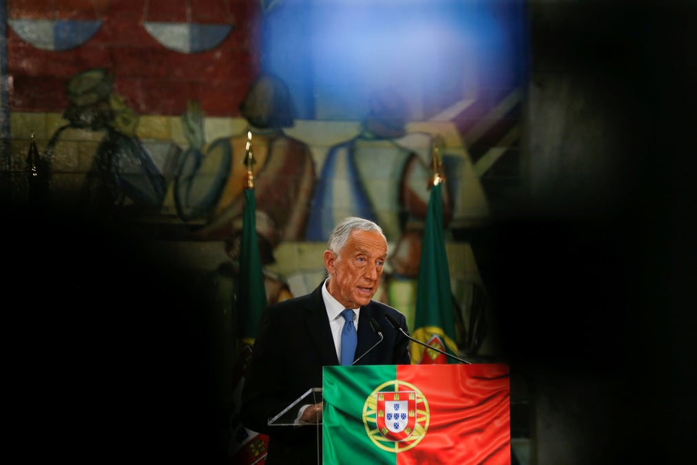 Portugal: le president convoque des legislatives anticipees le 30 janvier