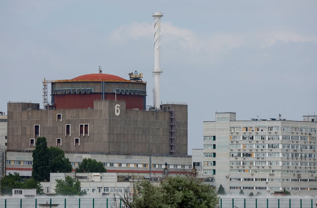 Une mission d'experts de l'aiea visite la centrale nucleaire de zaporizhzhia