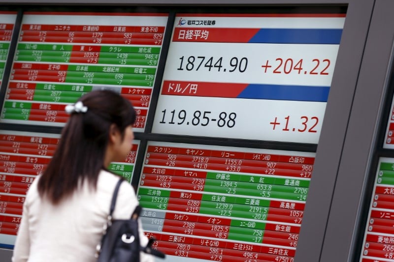 Tokyo finit en hausse de 1,21%
