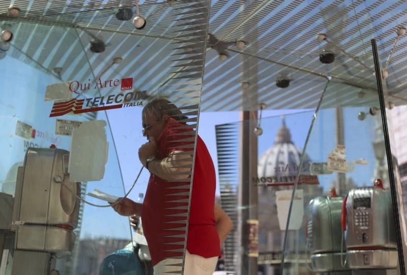 Le bresil pese sur les comptes de telecom italia
