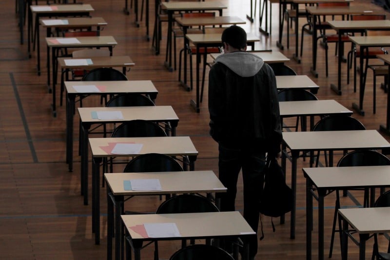 Des sujets du bac philo diffuses par erreur a la reunion