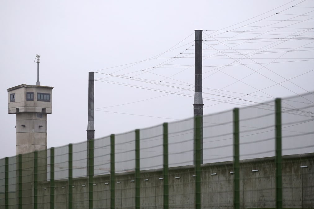 Le fn veut une commission d'enquete sur les detenus radicalises