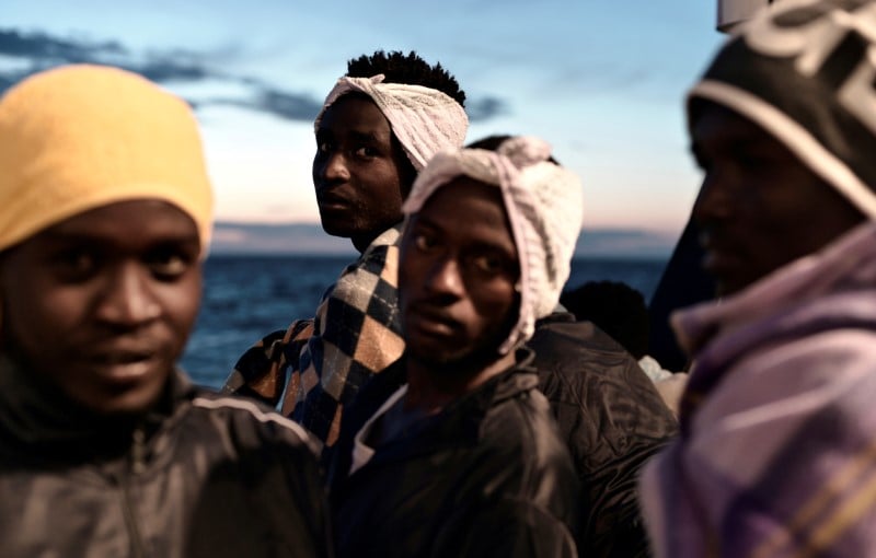 La france prete a envoyer en espagne sa mission pour l'aquarius