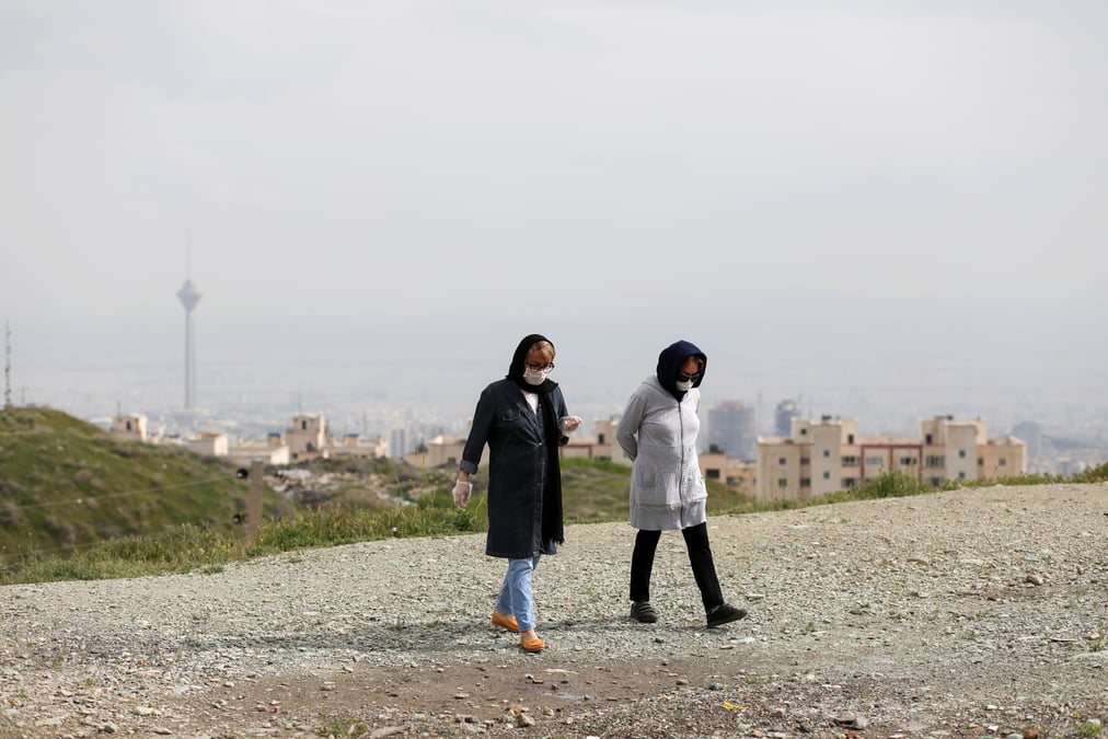 La barre des 10.000 morts du coronavirus franchie en iran