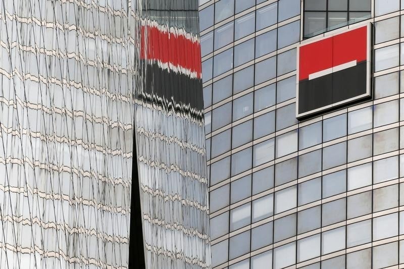 Societe generale, plus forte hausse du cac 40 a la mi-seance