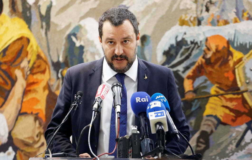 Salvini: l'interet des italiens passe avant les "bureaucrates" de l'ue