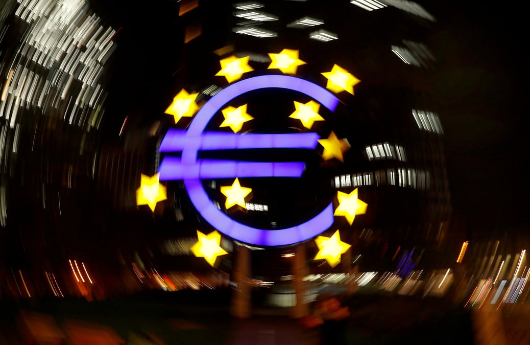 Bce: les "minutes" suggerent une revue en profondeur des achats en juin