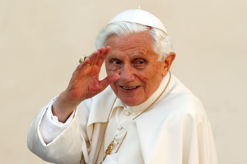 Benoît XVI dit qu'il n'a pas été forcé à la renonciation