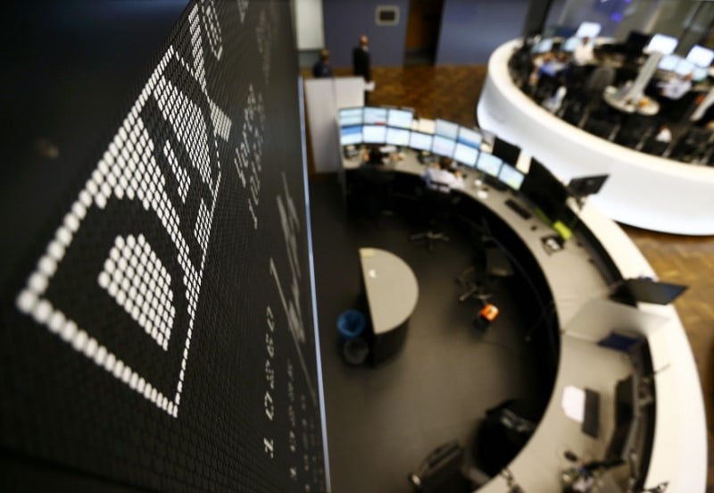 Les marches europeens en ordre disperse a la mi-seance
