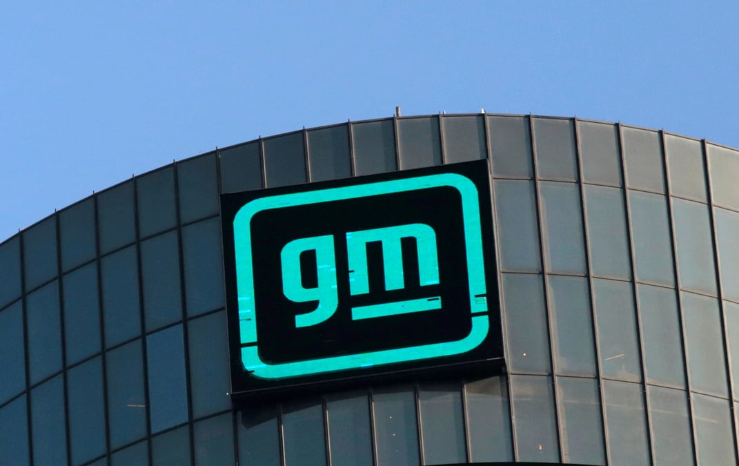 Frappe par la penurie de puces, gm contraint de reduire sa production en amerique du nord