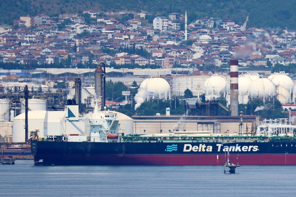 Le pétrolier à la dérive appartient à la société grecque Delta Tankers.