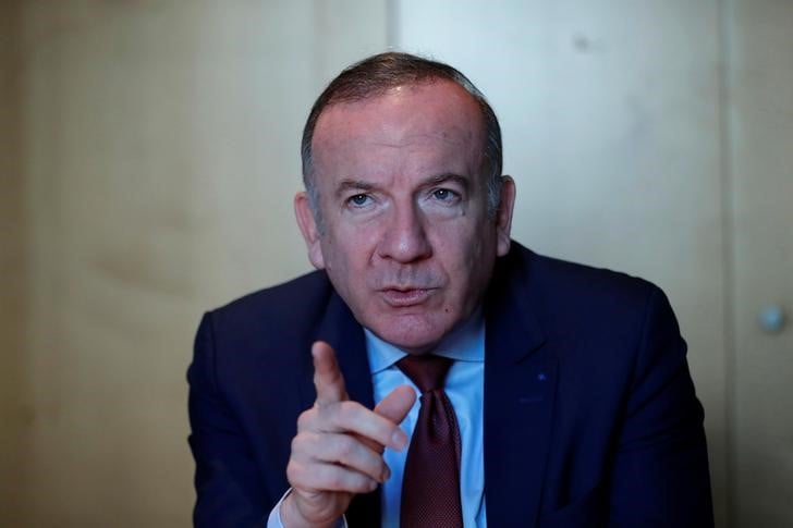 Une victoire de fillon ou macron relancerait la confiance, selon gattaz