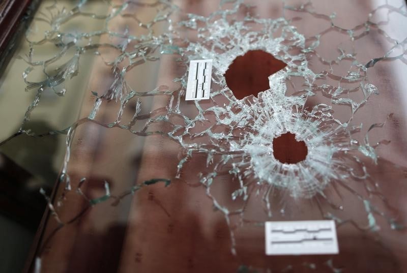 Une trentaine de personnes liees aux attentats de paris