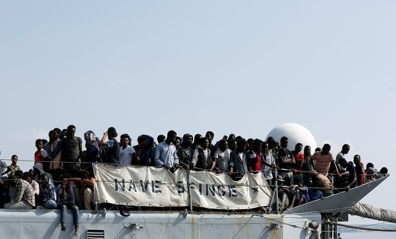 Demantelement d'un reseau de passeurs de migrants en italie