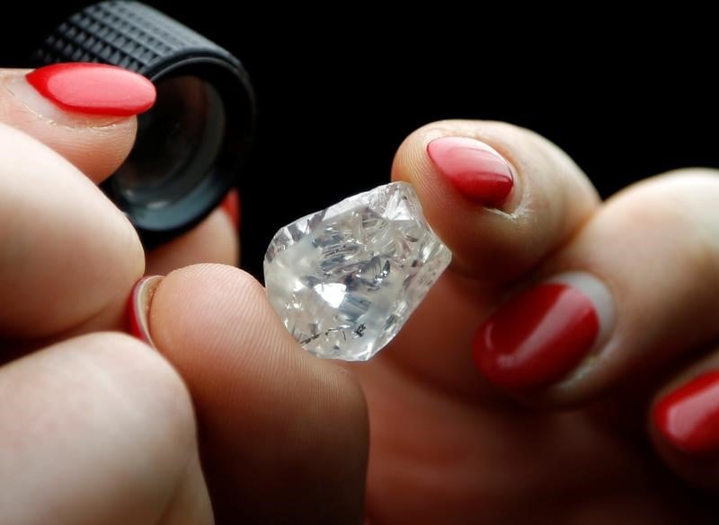 Italie: enquete sur des ventes de diamants via les banques