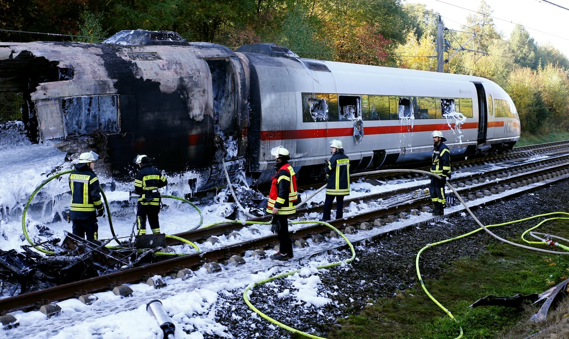 Les passagers d'un tgv allemand evacues apres un incendie