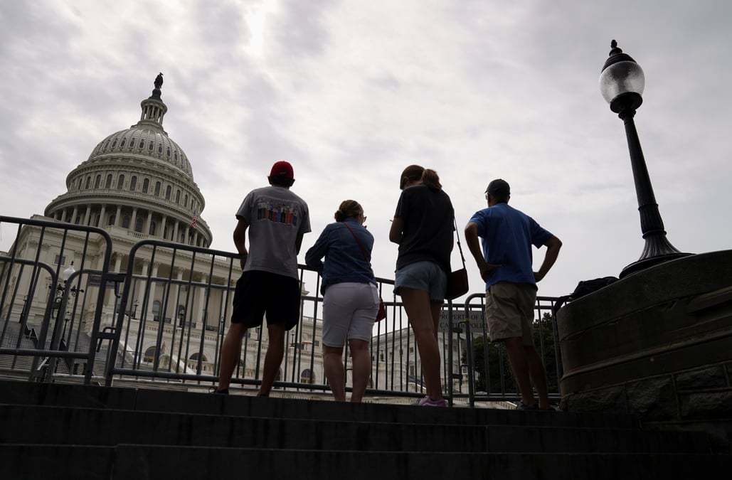 Les usa elaborent un plan visant a obliger les voyageurs etrangers a se faire vacciner, annonce un representant