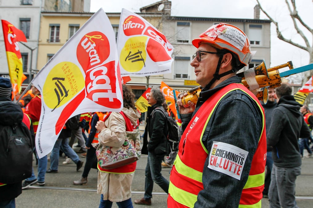 Deuxieme jour de greve tres suivie a la sncf