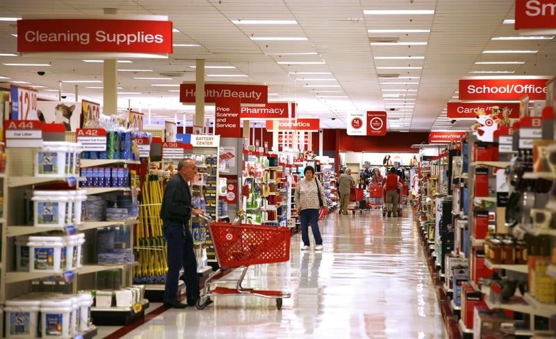 Etats-unis: la consommation a ralenti; pressions inflationnistes