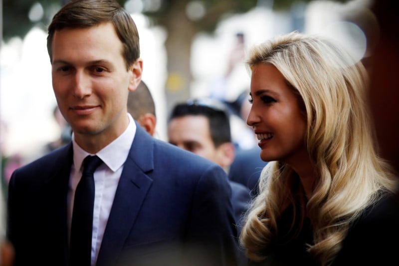 Jared kushner se dit pret a travailler avec mahmoud abbas