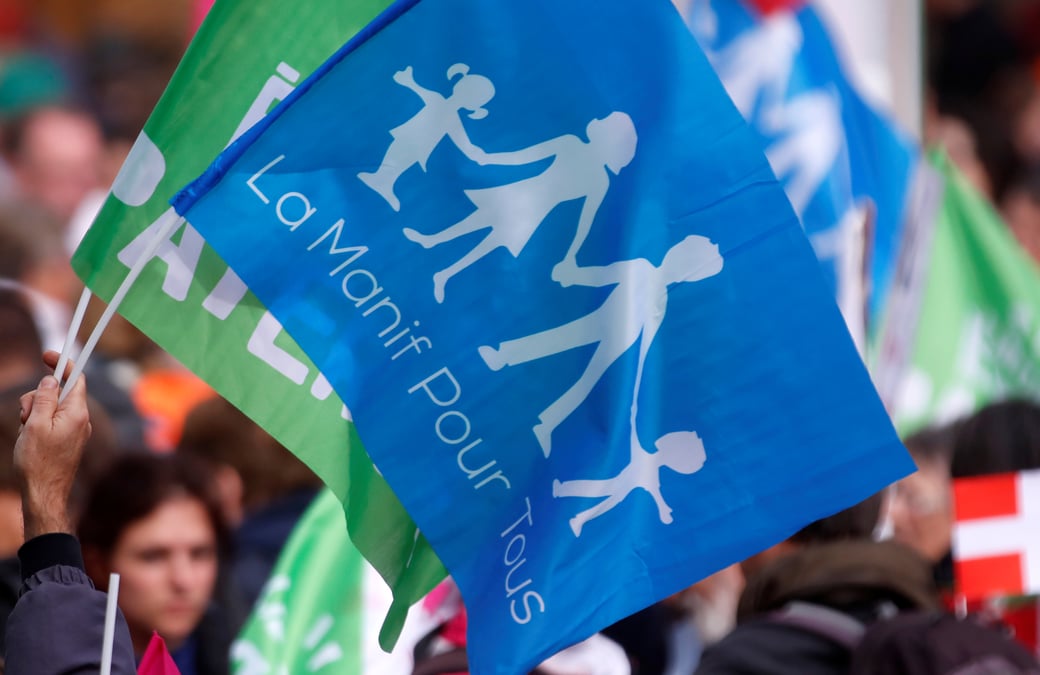 Les opposants a la pma pour toutes manifestent a paris