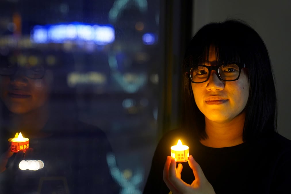 Hong kong: la police arrete la militante chow hang tung