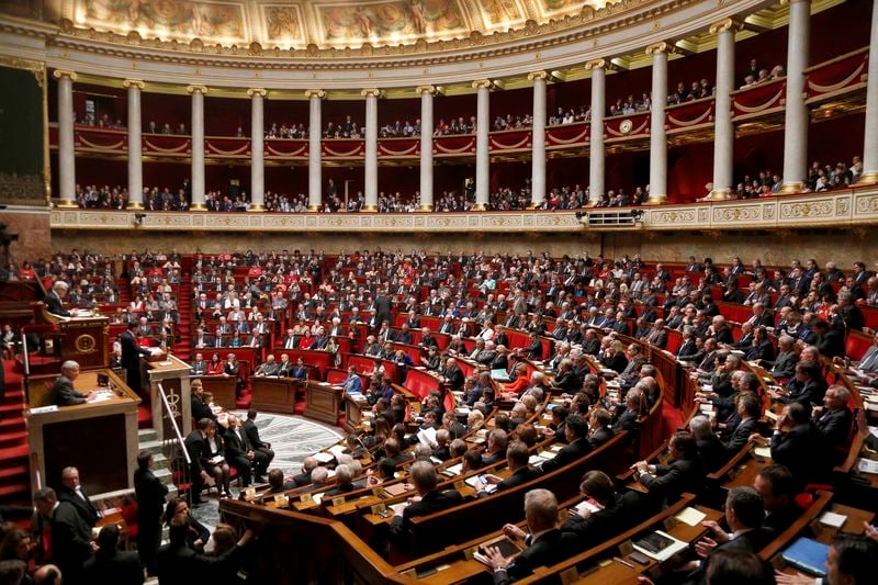 Manuel Valls veut réduire les déficits sans casser la croissance