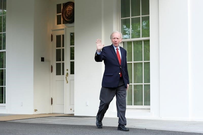 Lieberman ne souhaite pas diriger le fbi