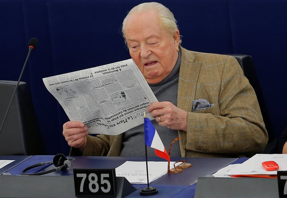 Jean-marie le pen adhere a un parti europeen ultranationaliste