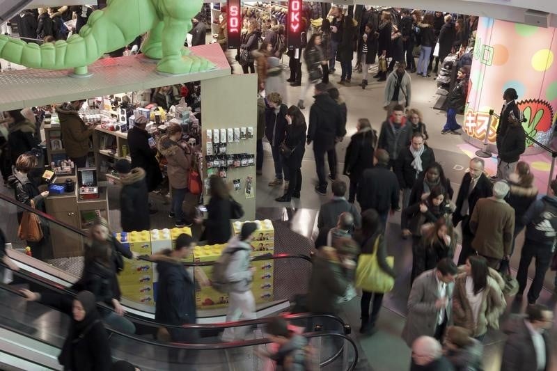 La consommation des ménages en hausse de 0,4% en mars
