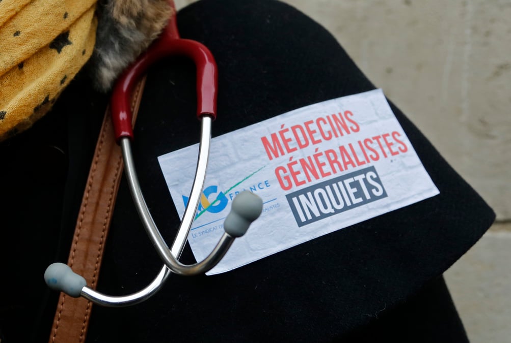 Les medecins vont poursuivre leur mouvement de protestation contre la loi sante