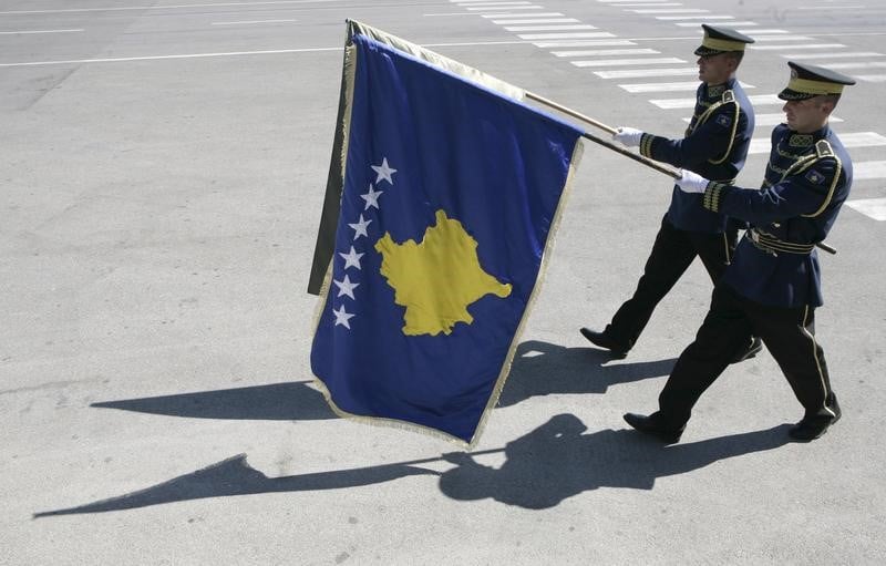 Le kosovo veut creer une armee