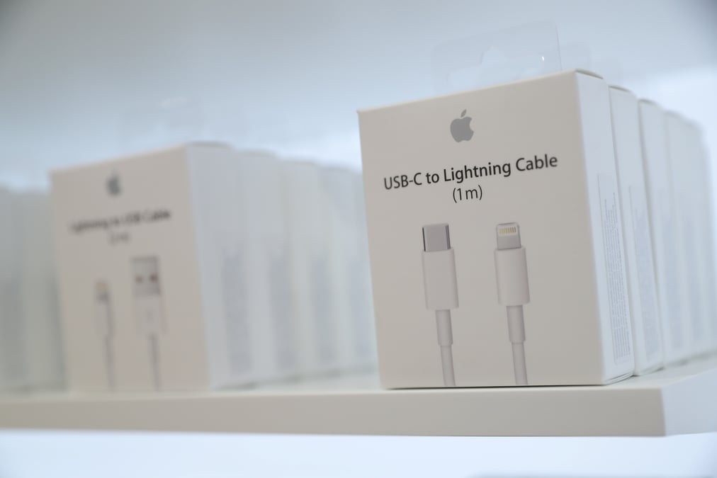 Des adaptateurs usb-c dans un magasin apple a chicago