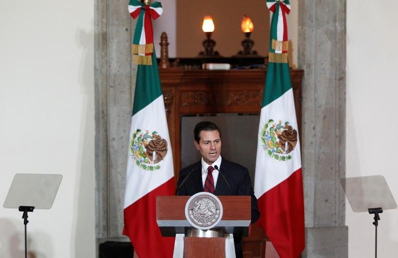 Trump et pena nieto se sont entretenus par telephone