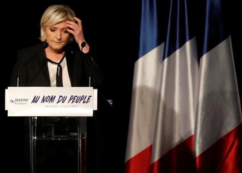 Le pen face aux limites de la "dediabolisation"