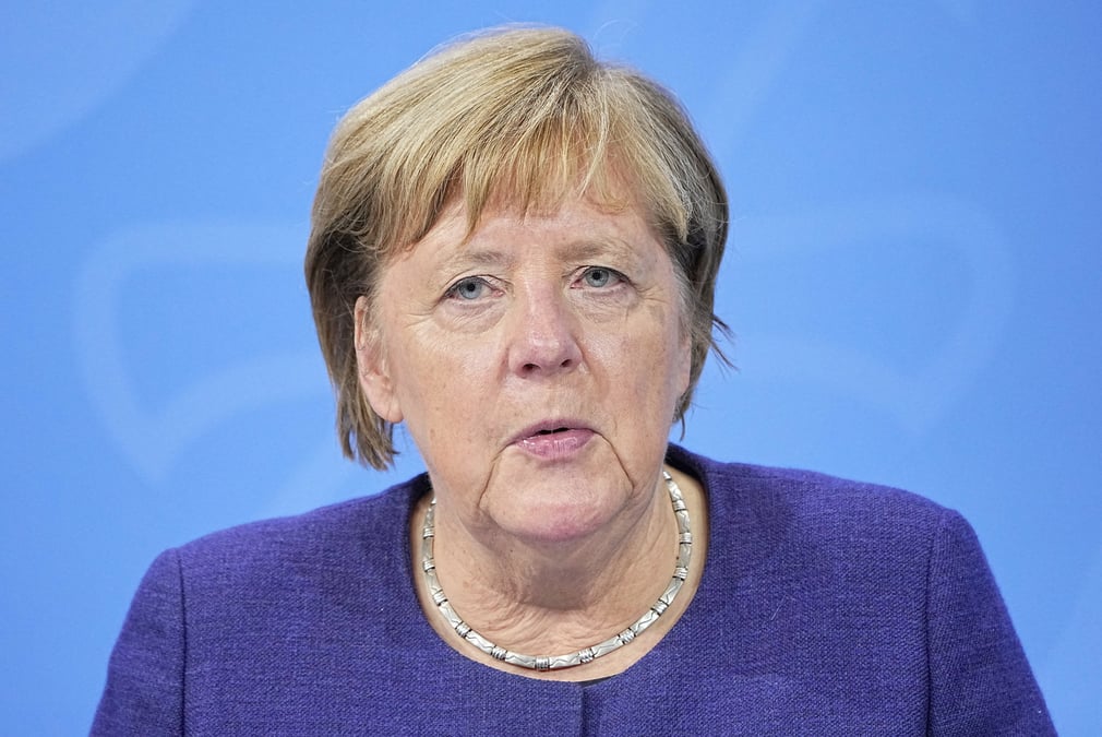 Merkel juge insuffisantes les mesures contre l'epidemie de covid