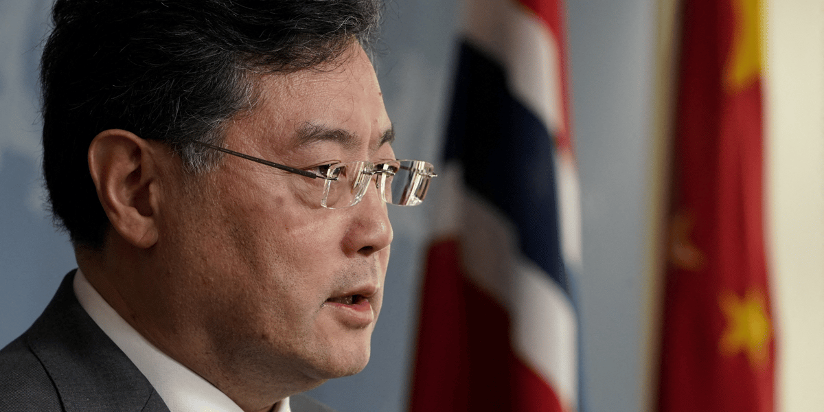 Le ministre chinois des affaires etrangeres qin gang en visite a oslo, en norvege