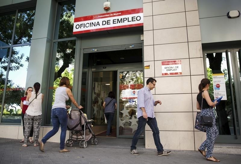 Le chomage en espagne poursuit son repli en rythme annuel 