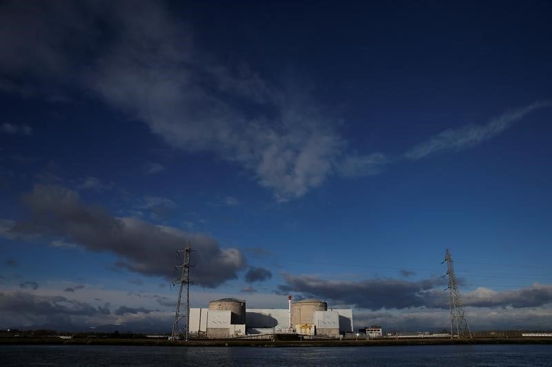 Les deputes larem pronent plus de nucleaire pour les rivaux d'edf